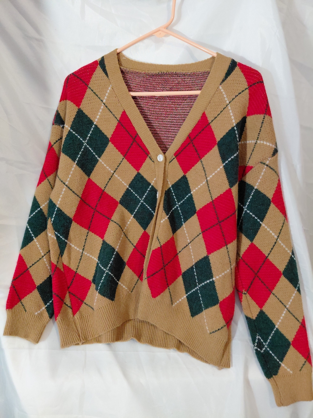 Source Unknown Tan Argyle V-Neck Cardigan with Red & Green